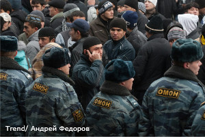 Россия, Санкт-Петербург. Праздник жертвоприношения Курбан-Байрам. На снимке: Станцию метро Горьковская закрыли после окончания намаза в праздник Курбан-Байрам.